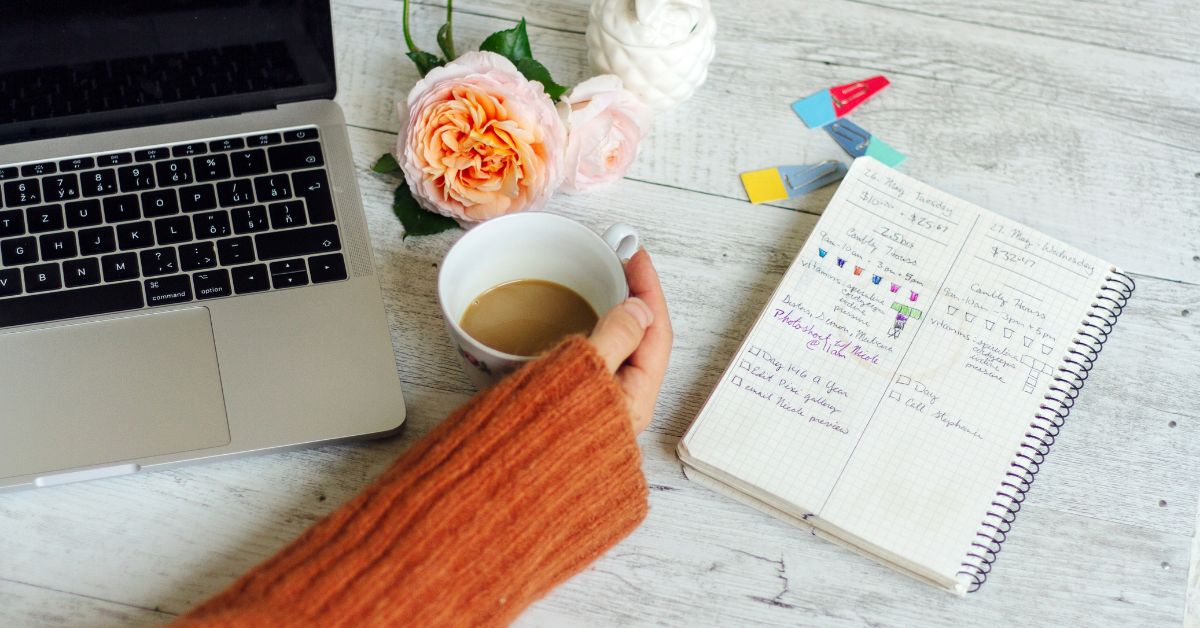 How I Organize My Chats in ChatGPT: A Simple Way to Work Faster